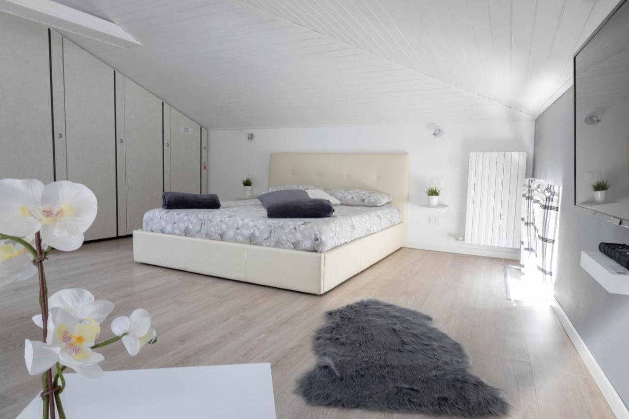 Lapiccolina Apartamento Desenzano del Garda Exterior foto